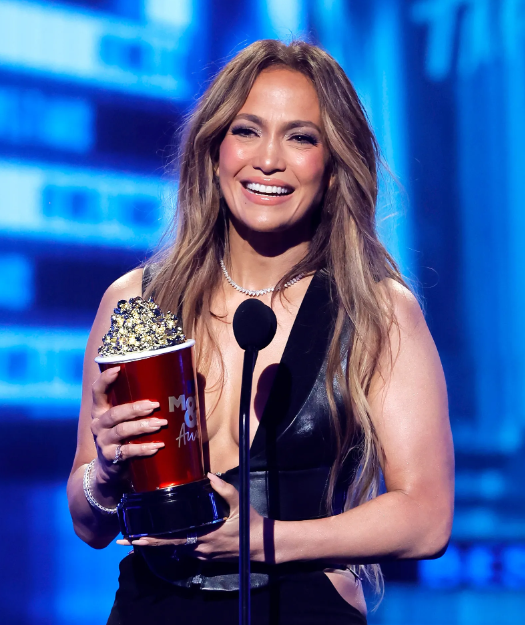 Jennifer Lopez Height And Weight