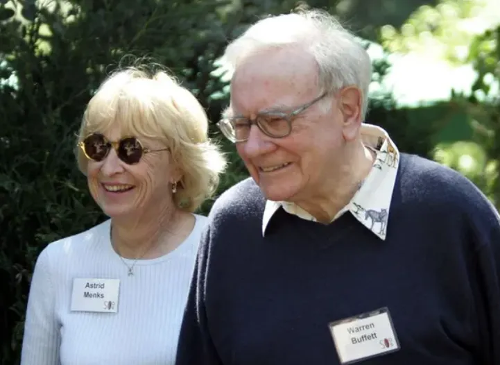 Warren Buffett’s Wife A Closer Look at Love, Legacy, and Influence