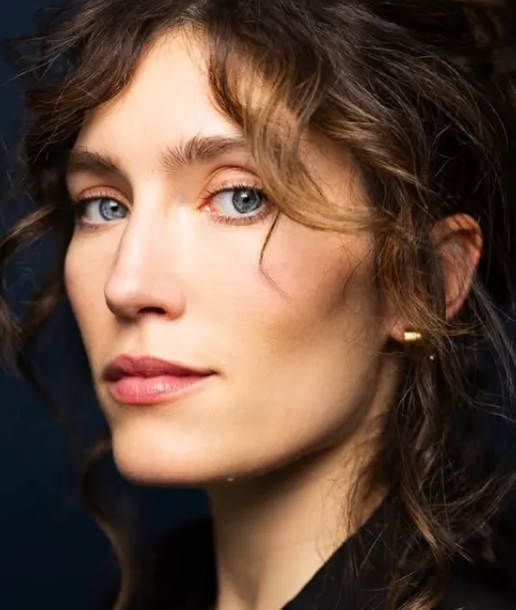 Miranda MacDougall Age – Complete Biography, Net Worth & Lifestyle